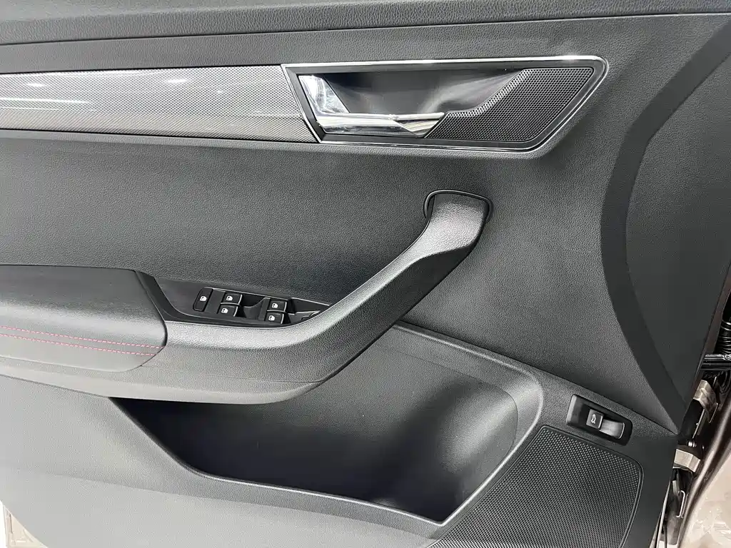 Skoda Karoq 2022 — фото 8
