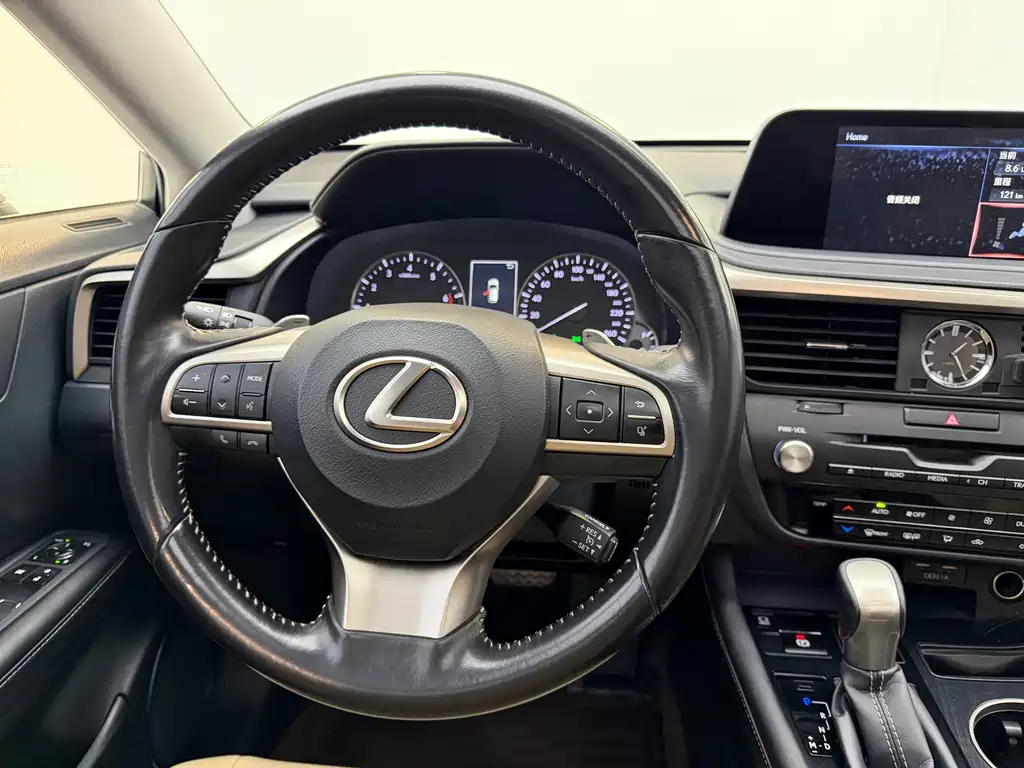 Lexus RX 2020 — фото 16