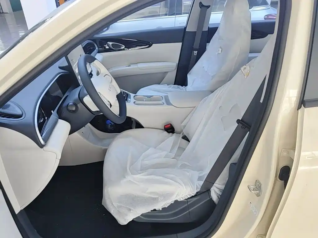 Geely Galaxy Starwish 2026 — фото 15