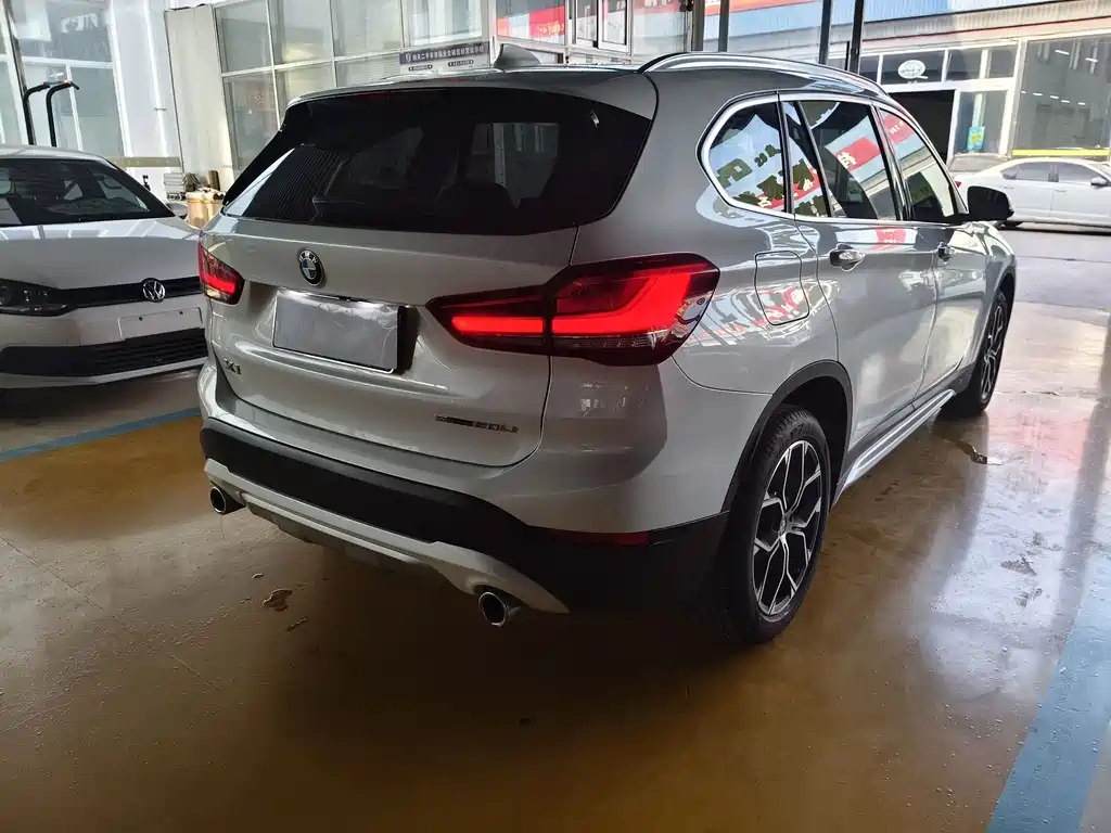 BMW X1 2022 — фото 8