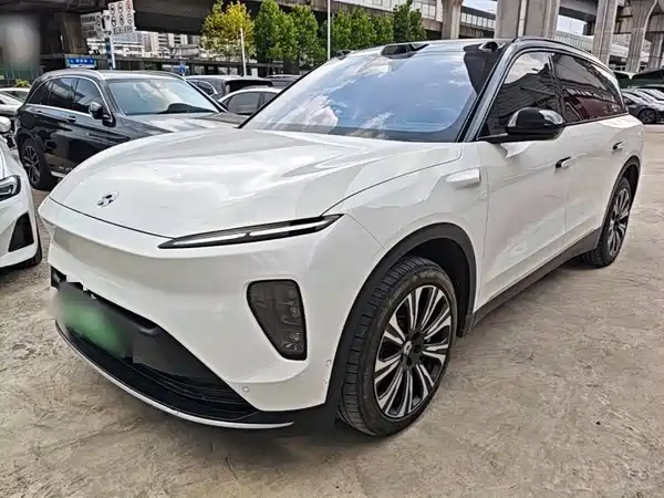 NIO ES8 2024