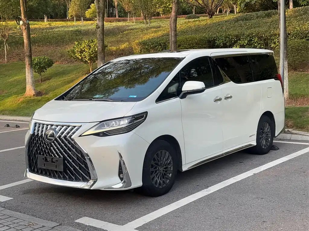 Lexus LM 2021
