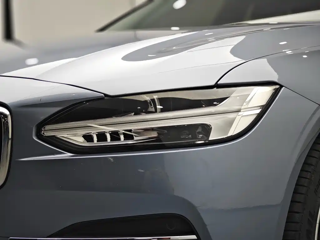 Volvo S90 2019 — фото 10