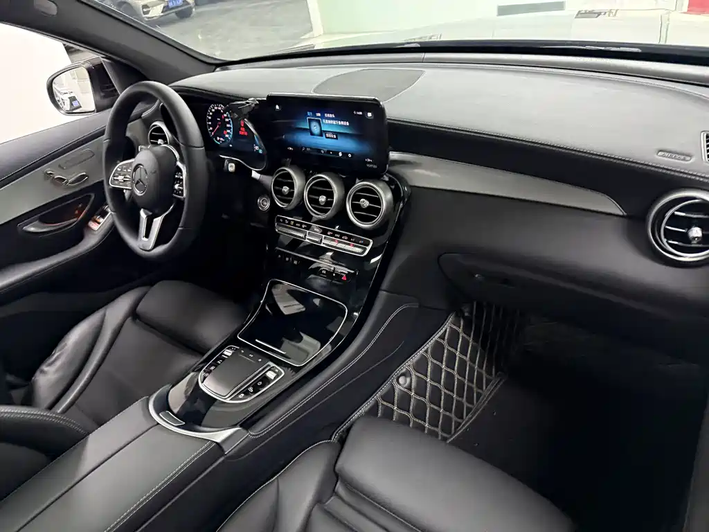 Mercedes-Benz GLC 2020 — фото 20