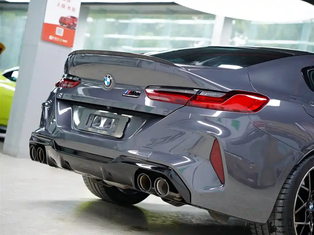 BMW M8 2021