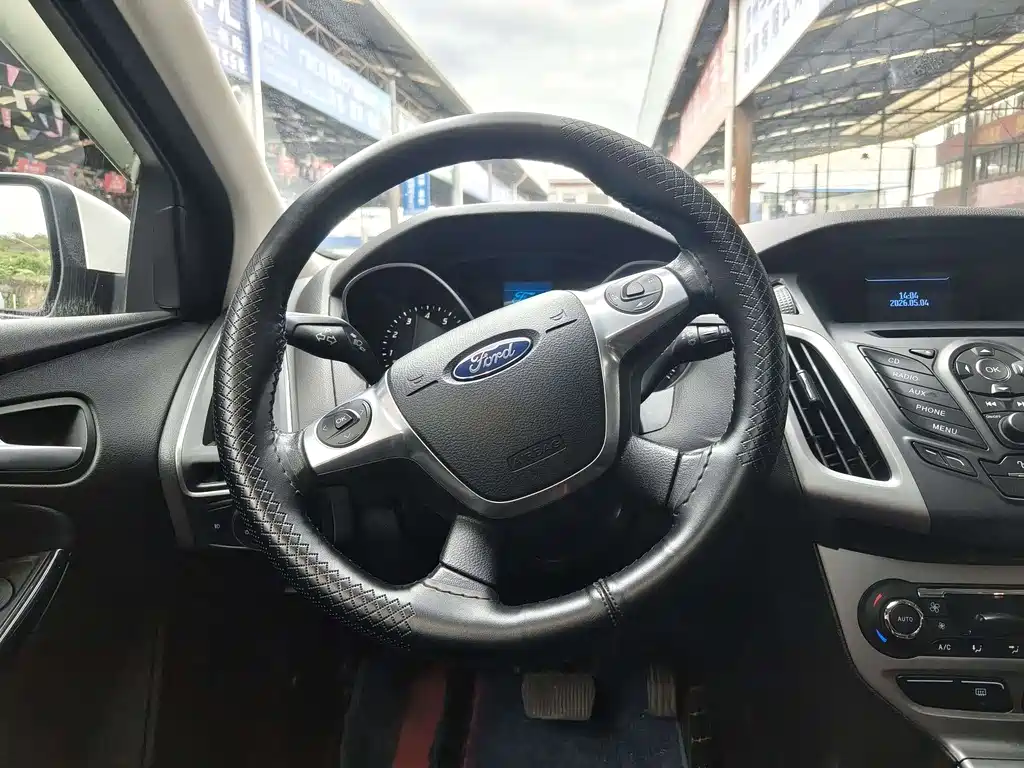 Ford Focus 2015 — фото 7