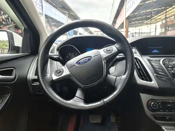 Ford Focus 2015