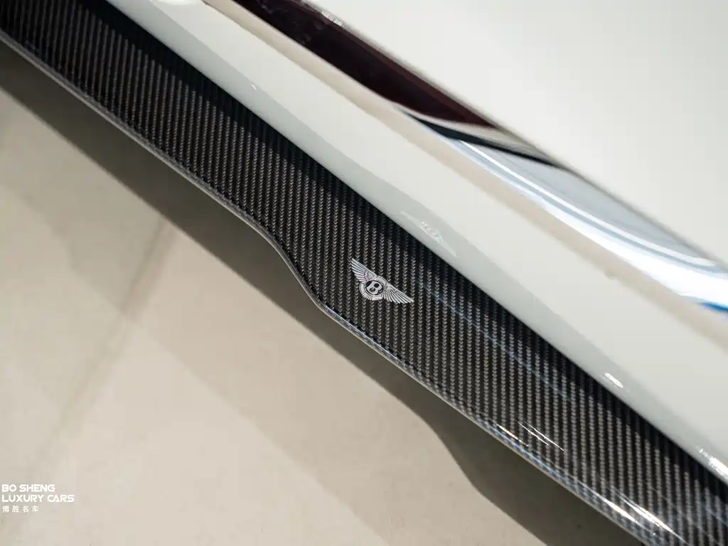 Bentley Continental 2020 — фото 9