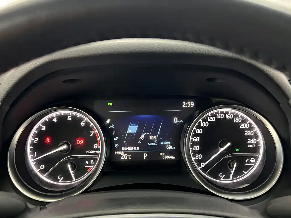Toyota Camry 2020 — фото 13