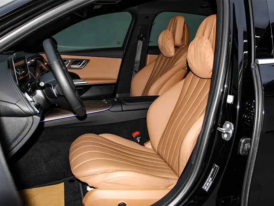 Mercedes-Benz E-Class 2025 — фото 18