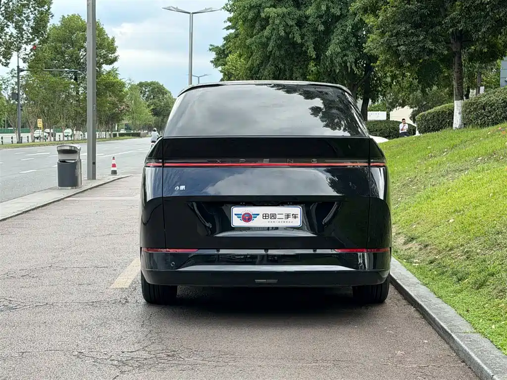 XPeng X9 2024