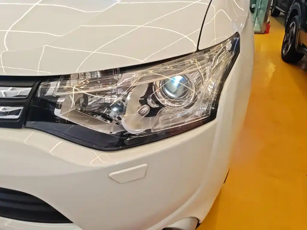 Mitsubishi Outlander 2014 — фото 24