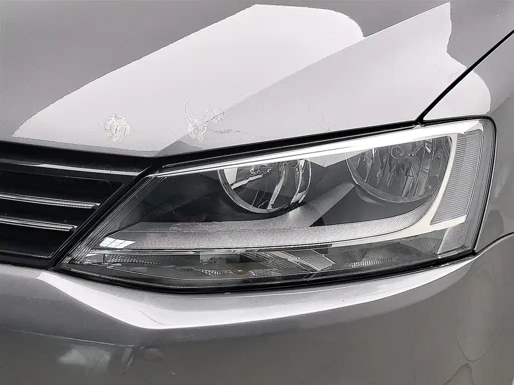 Volkswagen Sagitar 2014