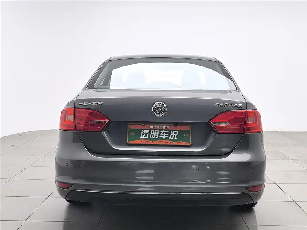 Volkswagen Sagitar 2014