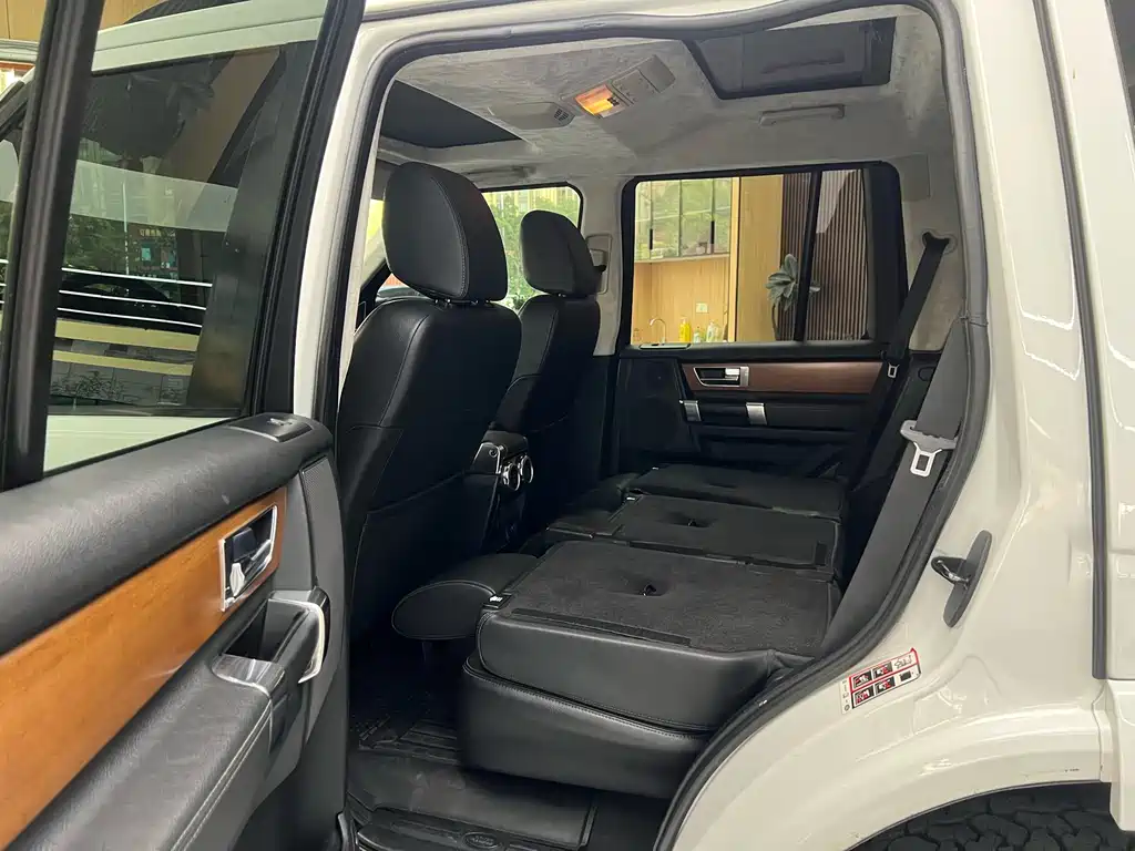 Land Rover Discovery 2013 — фото 25