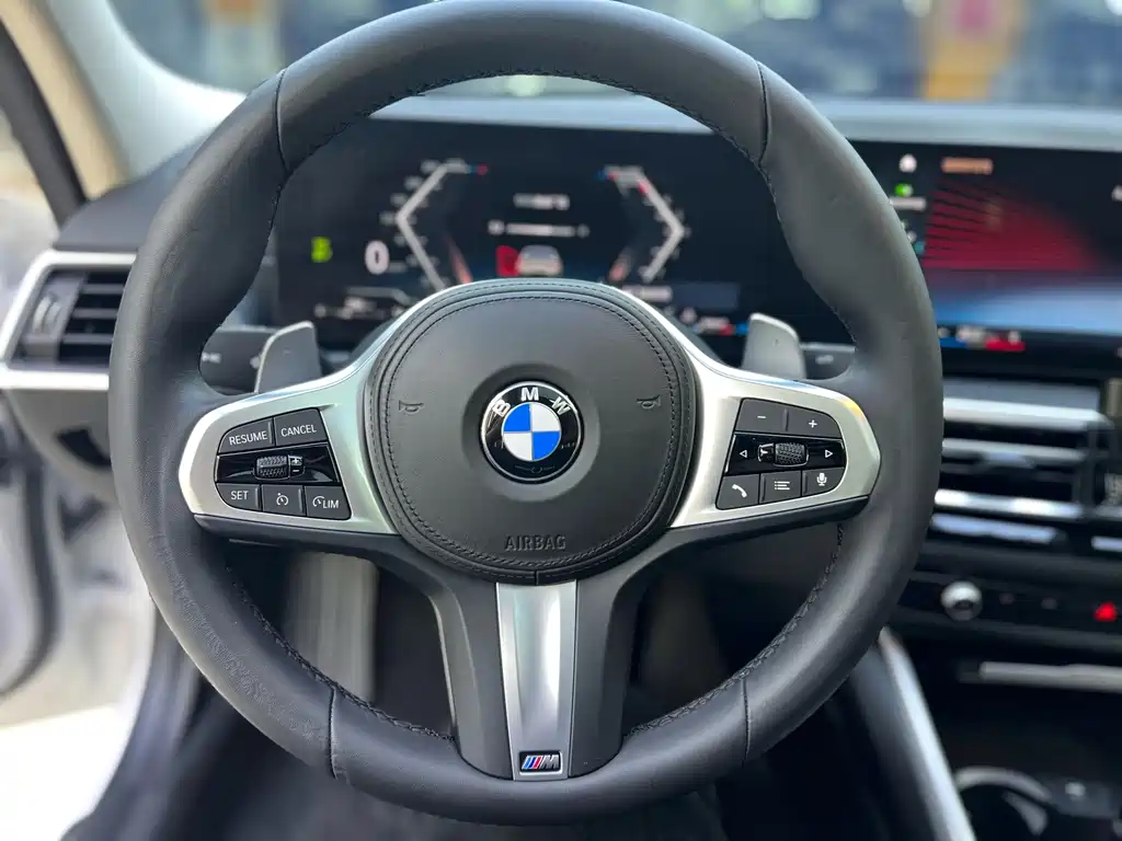BMW 3 Series 2023 — фото 11