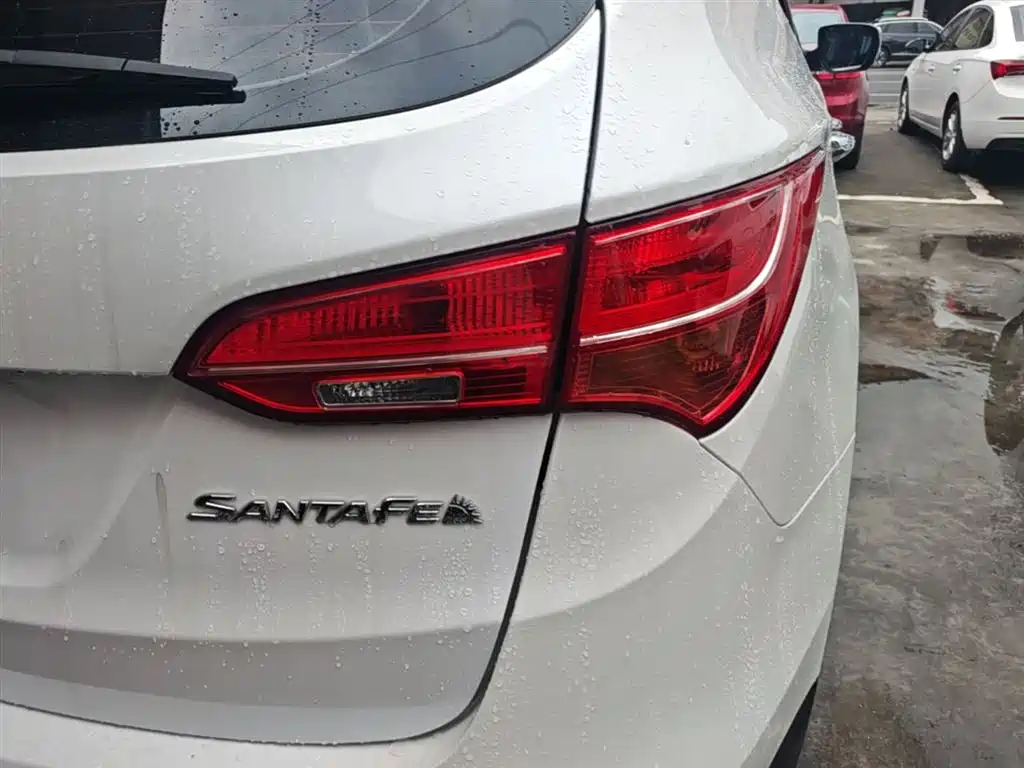 Hyundai Santa Fe 2015 — фото 8