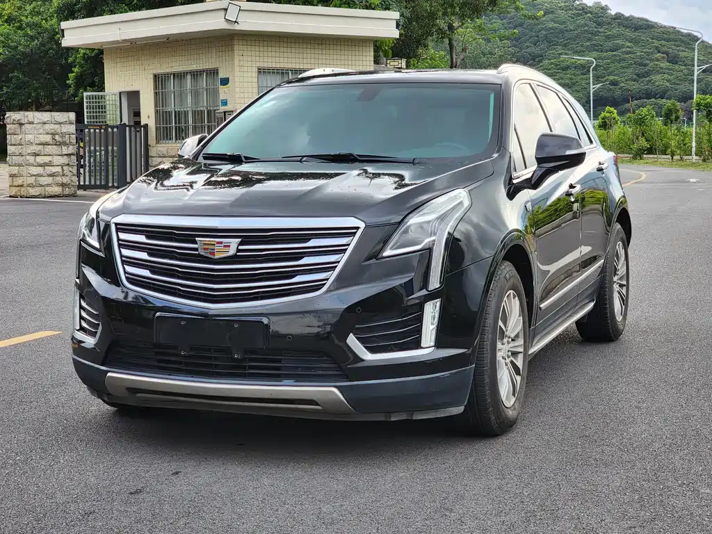 Cadillac XT5 2018 — фото 1