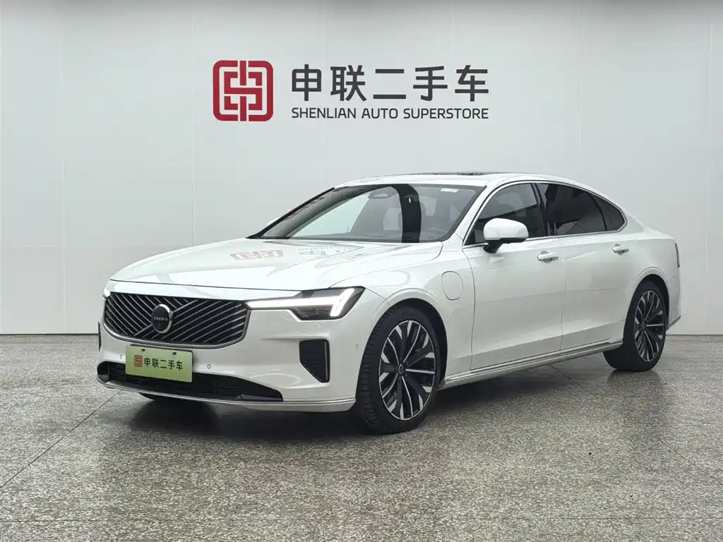 Volvo S90 PHEV 2025