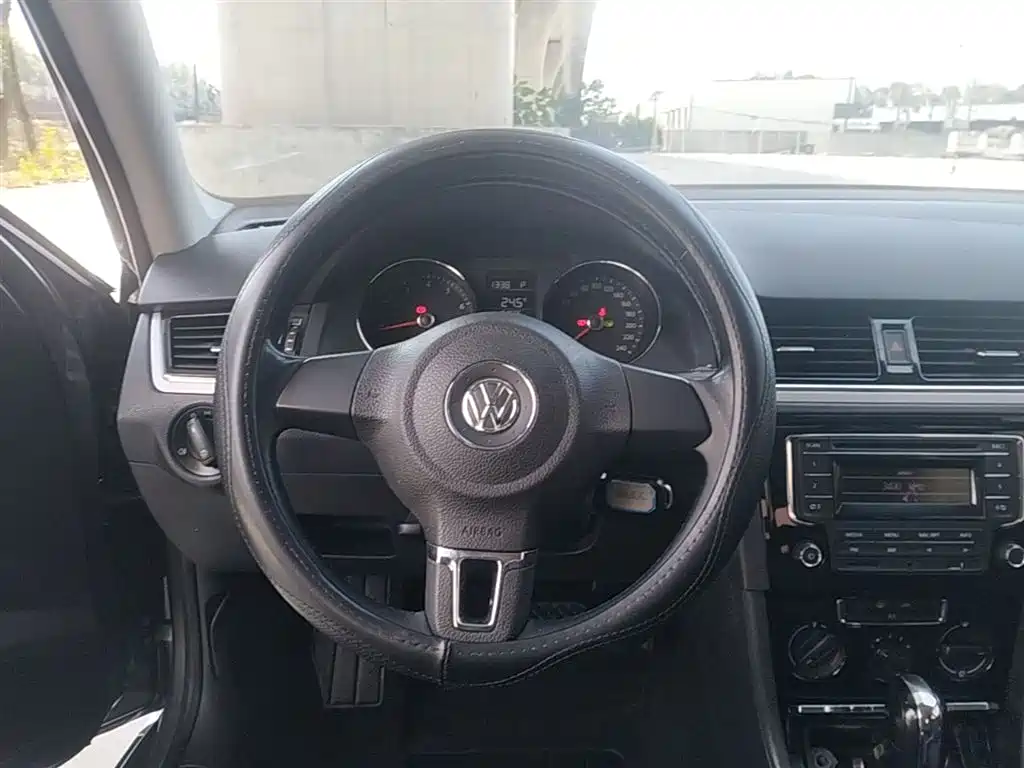 Volkswagen Bora 2015 — фото 11
