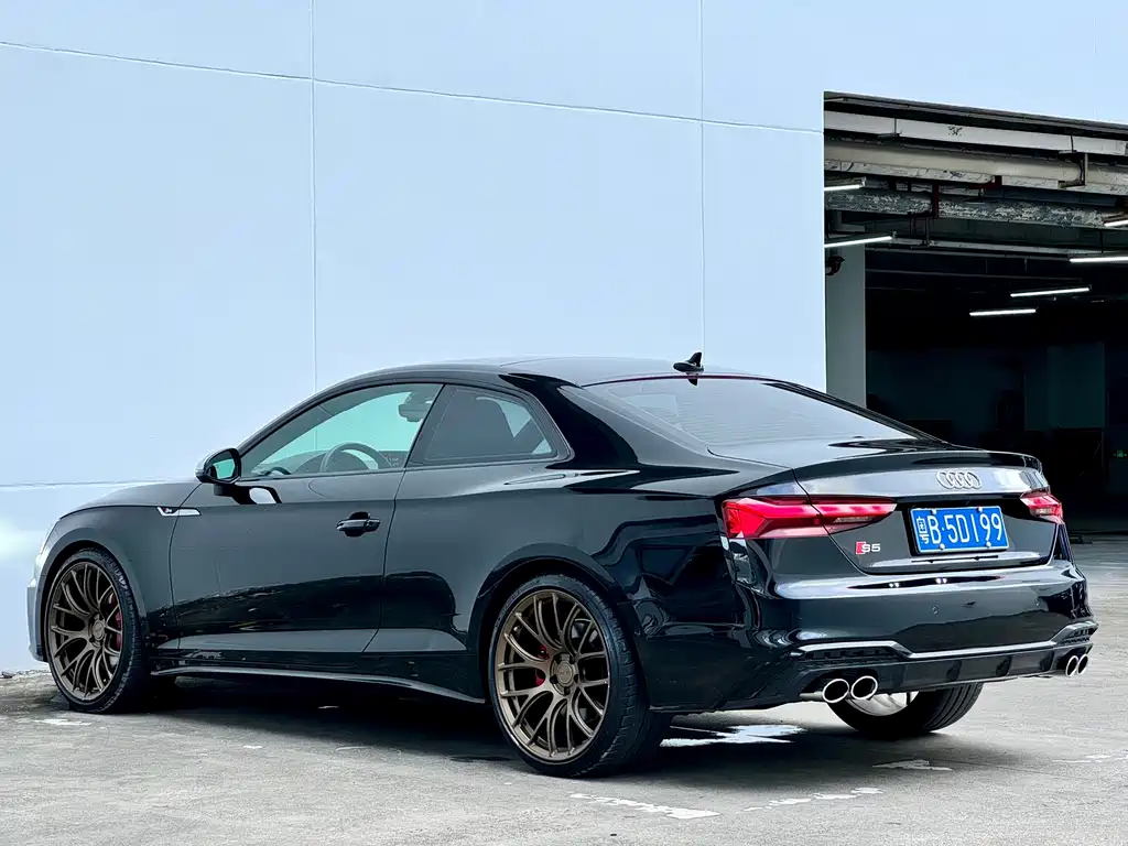 Audi S5 2023 — фото 17