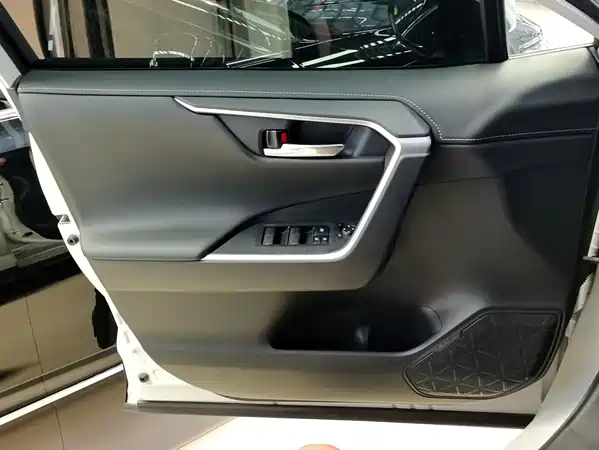 Toyota RAV4 2021