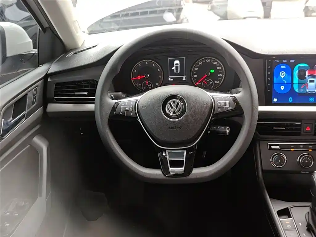 Volkswagen Lavida 2019 — фото 11
