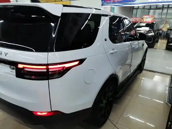Land Rover Discovery 2019