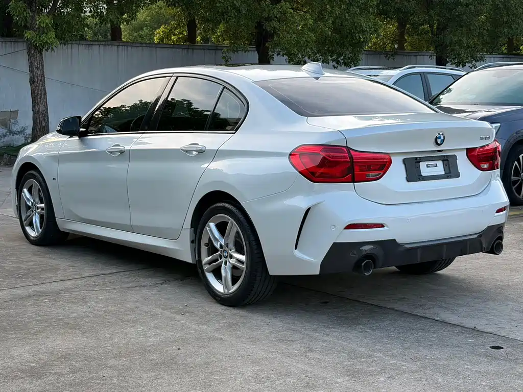 BMW 1 Series 2022