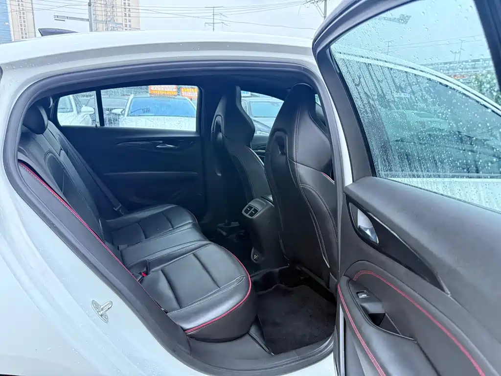 Buick Regal 2020 — фото 12