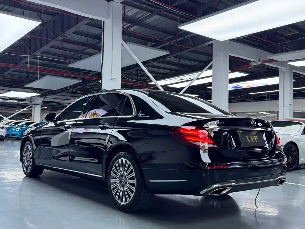 Mercedes-Benz E-Class 2020 — фото 17