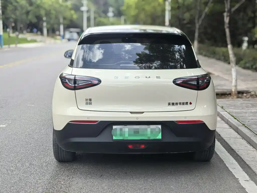 Geely Galaxy Starwish 2025 — фото 14