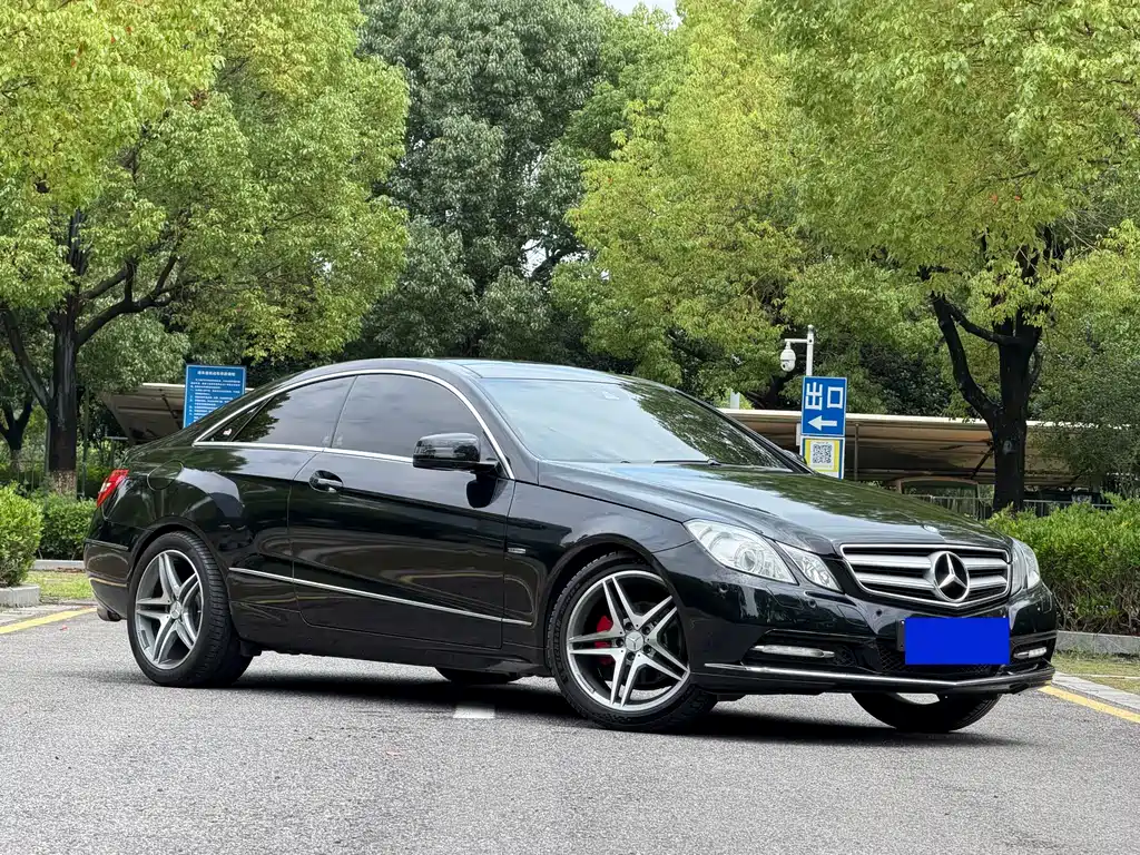 Mercedes-Benz E-Class 2011