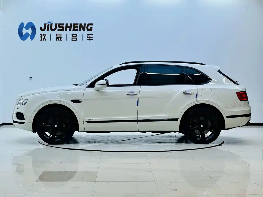 Bentley Bentayga PHEV 2021