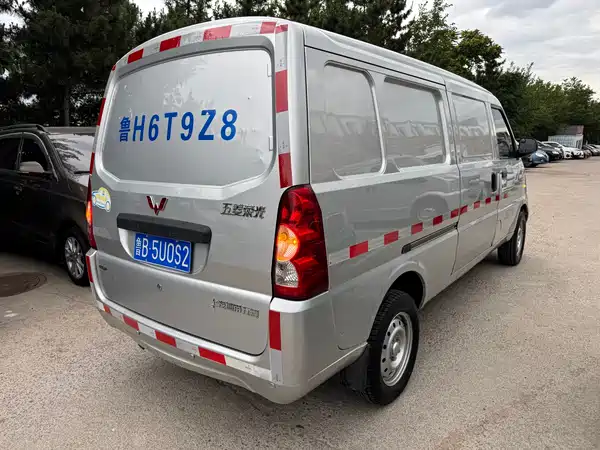 Wuling Hongguang V 2021
