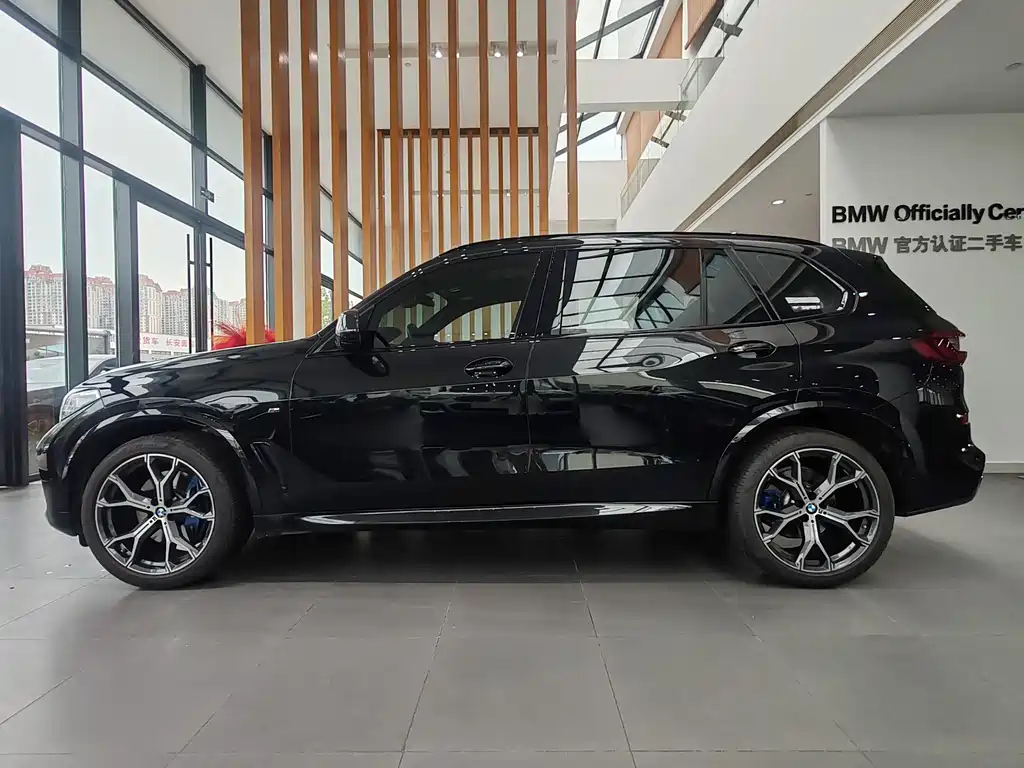 BMW X5 2023