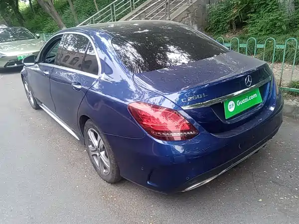 Mercedes-Benz C-Class 2019