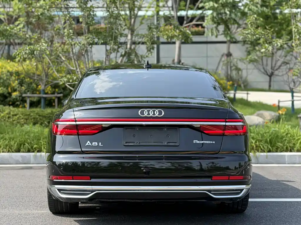 Audi A8 2020 — фото 8