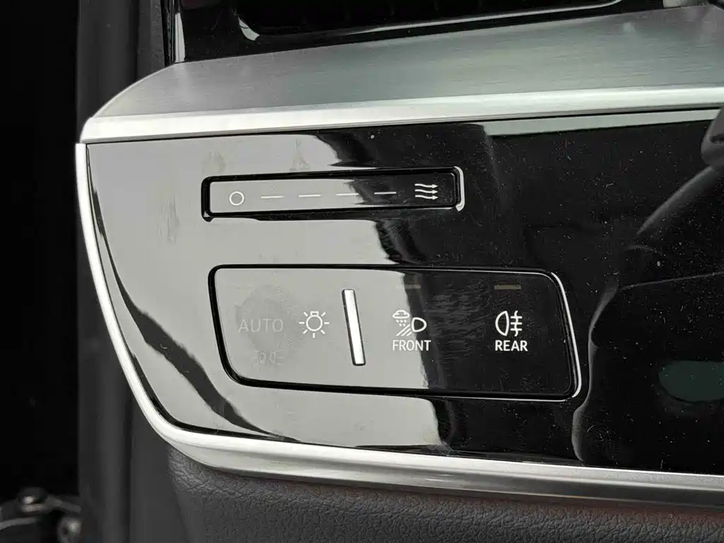 Audi A8 2024 — фото 16