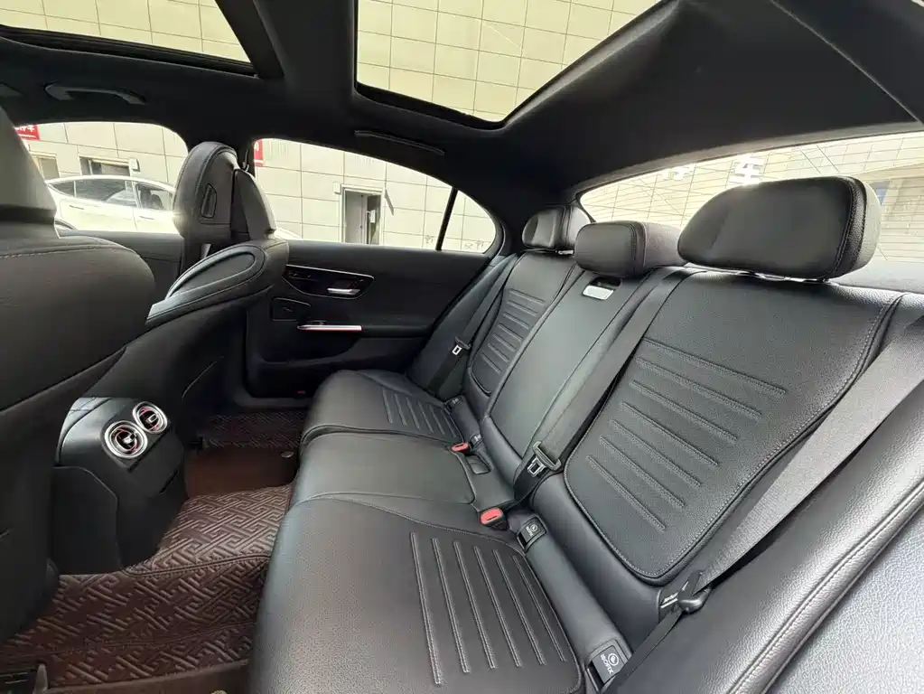 Mercedes-Benz C-Class 2022 — фото 28