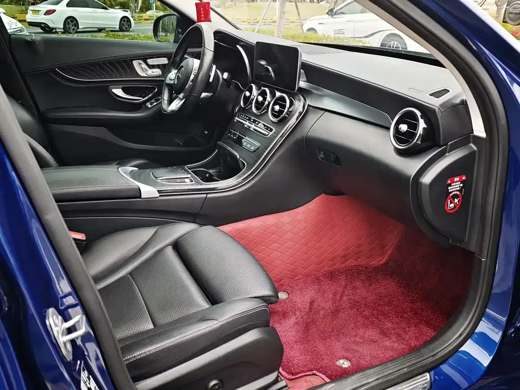 Mercedes-Benz C-Class 2019 — фото 16