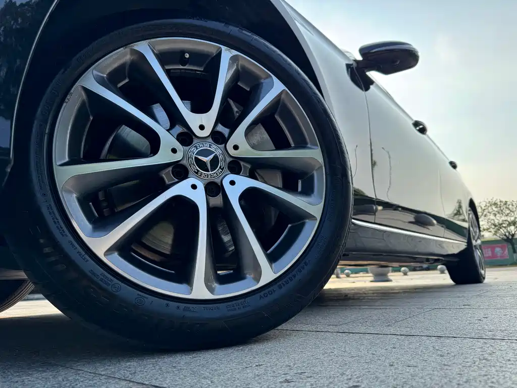 Mercedes-Benz E-Class 2019