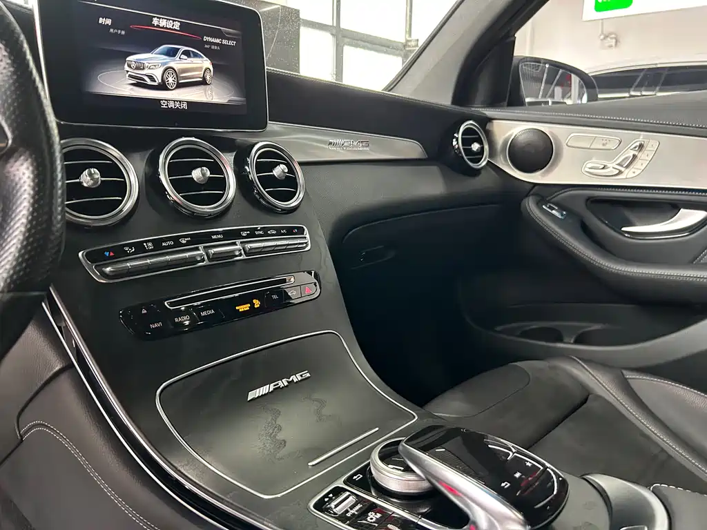 Mercedes-Benz GLC Coupe AMG 2019 — фото 24