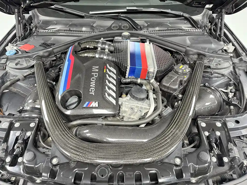 BMW M4 2017 — фото 10