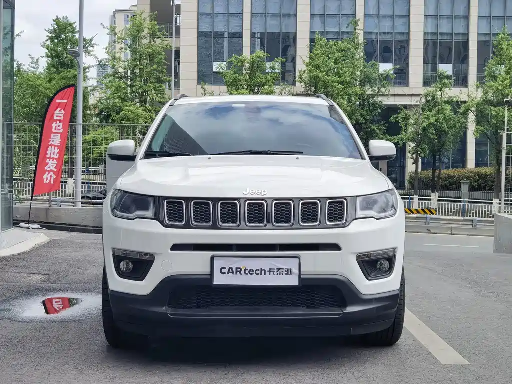 Jeep Compass 2018 — фото 2