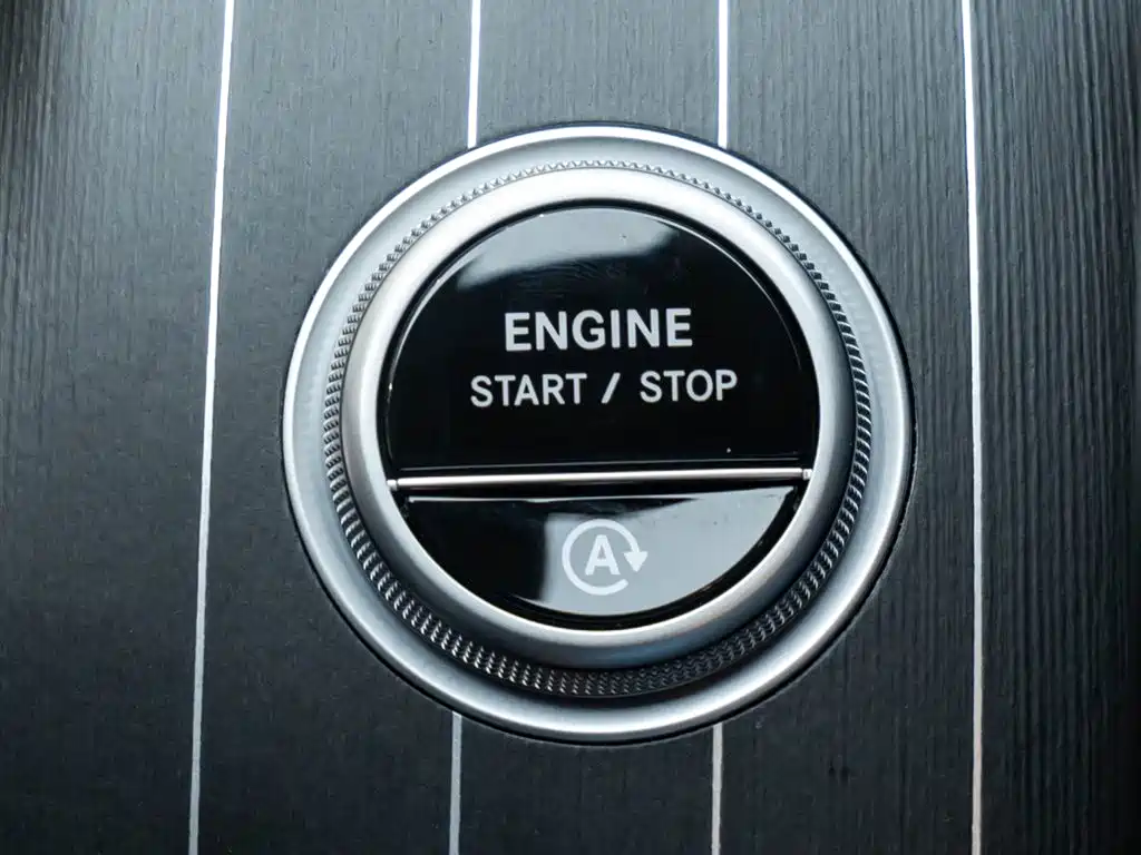 Mercedes-Benz C-Class 2025 — фото 17