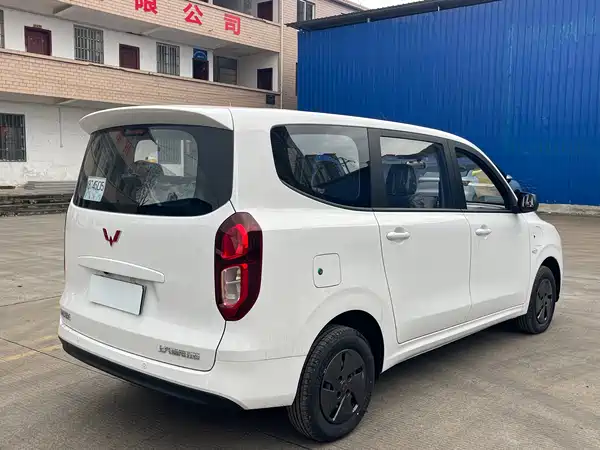 Wuling Hongguang New Energy 2025