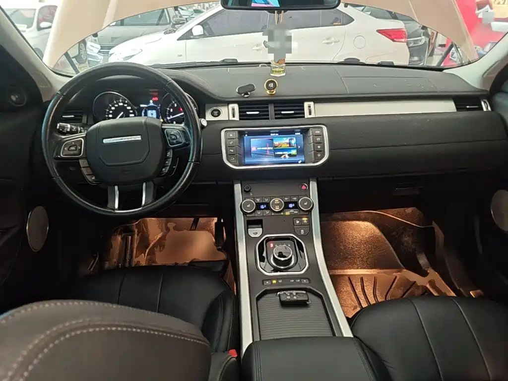 Land Rover Evoque 2017 — фото 10