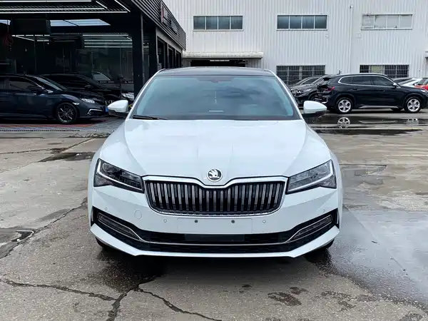 Skoda Superb 2022