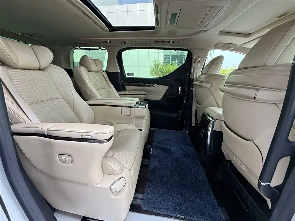 Toyota Alphard 2020 — фото 38